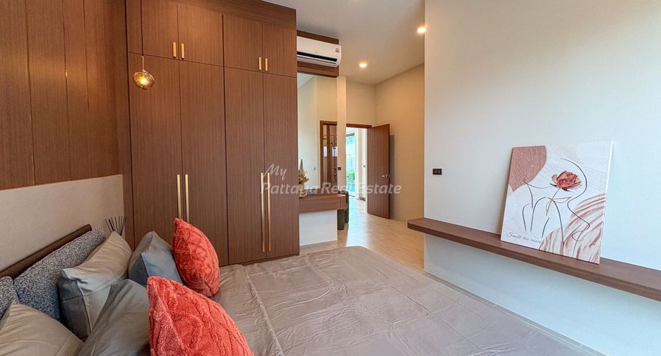 For sale 3 bedrooms villa in Bang Lamung, Chonburi
