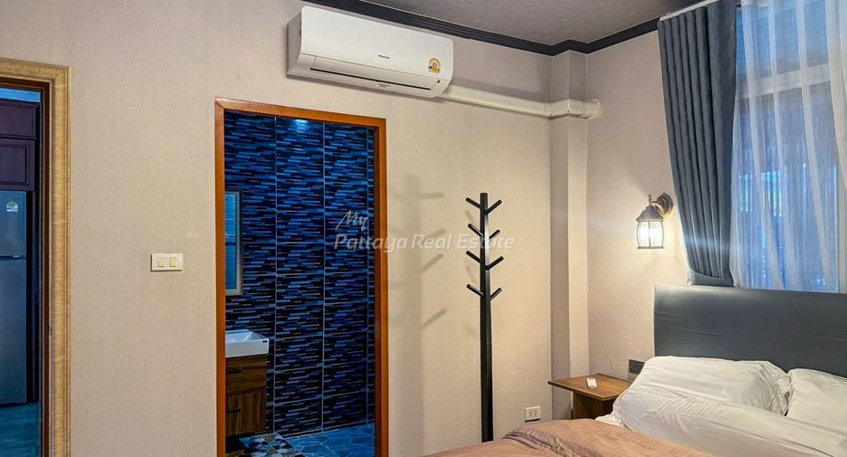 For sale 6 bedrooms house in Bang Lamung, Chonburi