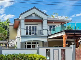 Haus zum Kauf mit 6 Zimmer in Bang Lamung, Chonburi