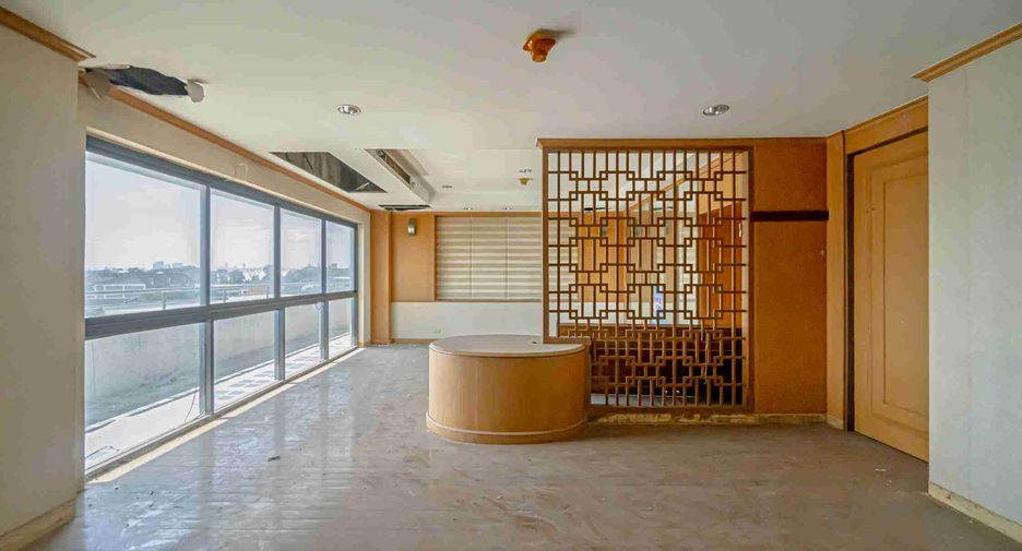 Büro zum Kauf in Bueng Kum, Bangkok