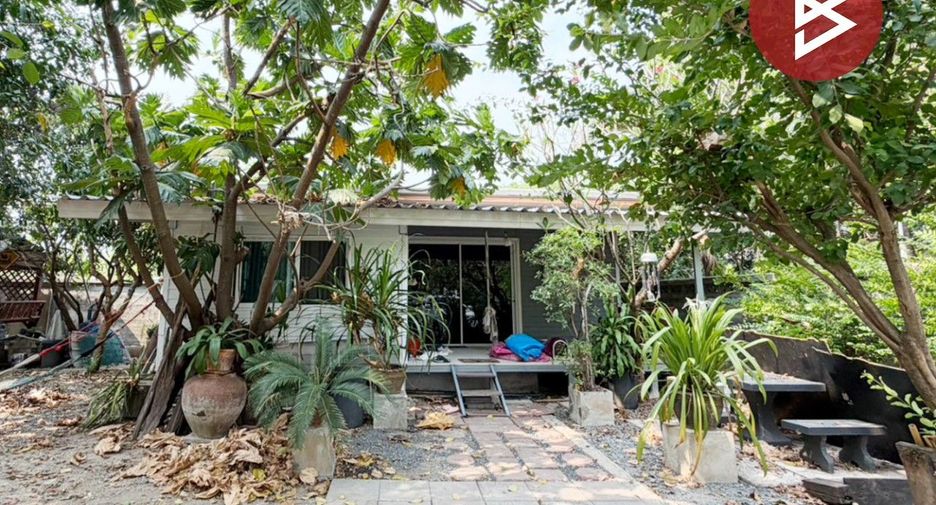 For sale 4 bedrooms house in Mueang Pathum Thani, Pathum Thani