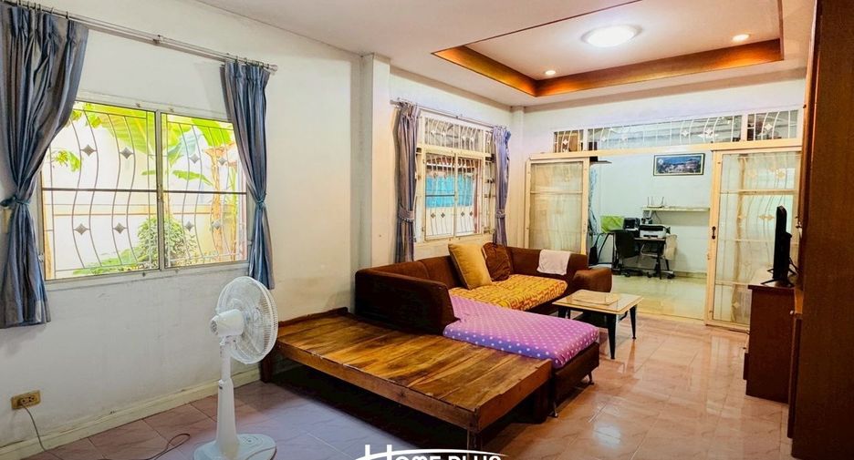 For sale 3 bedrooms house in Khlong Sam Wa, Bangkok