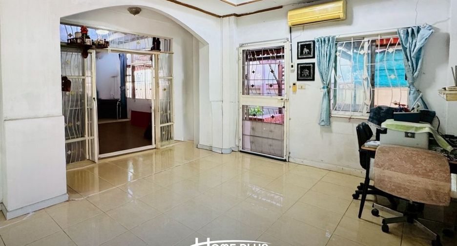 For sale 3 bedrooms house in Khlong Sam Wa, Bangkok
