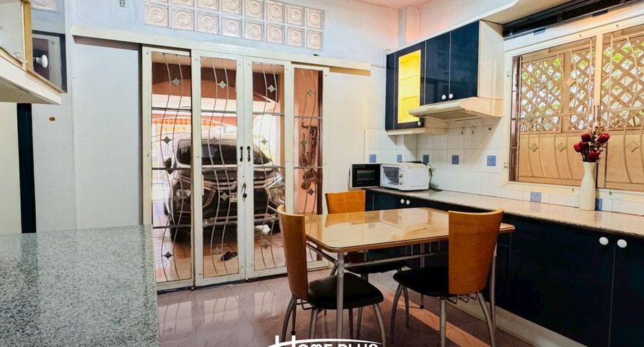 For sale 3 bedrooms house in Khlong Sam Wa, Bangkok