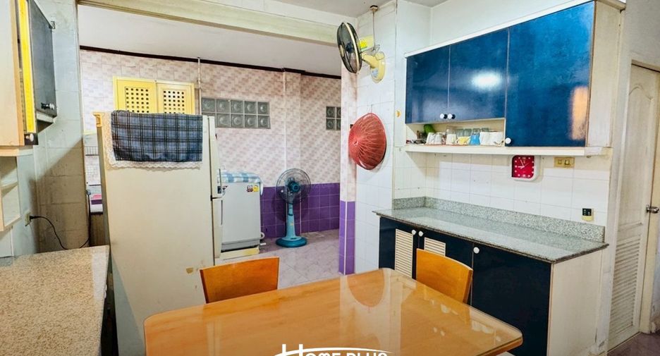 For sale 3 bedrooms house in Khlong Sam Wa, Bangkok