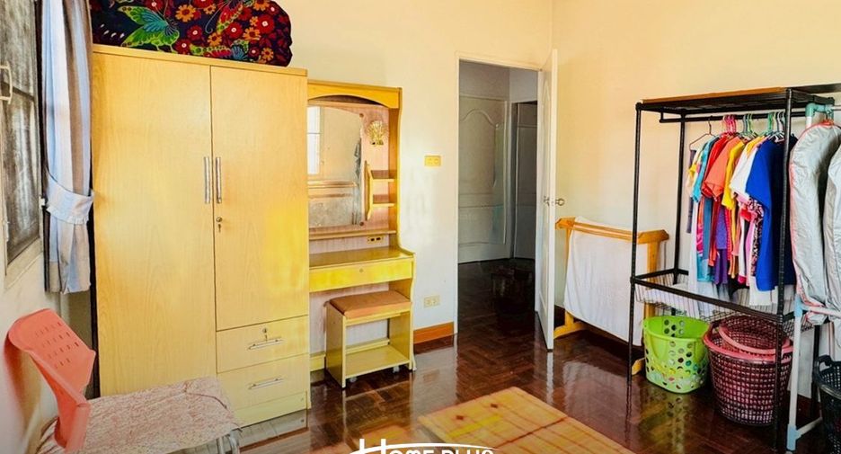 For sale 3 bedrooms house in Khlong Sam Wa, Bangkok