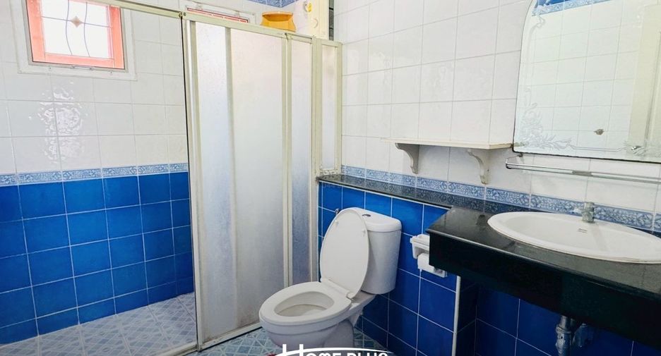 For sale 3 bedrooms house in Khlong Sam Wa, Bangkok
