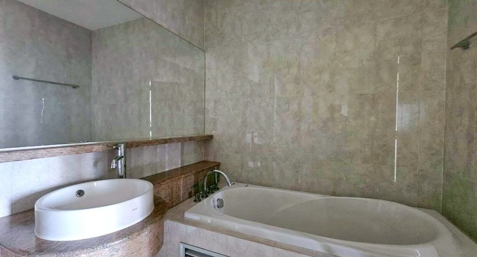 For rent 1 bed apartment in Khlong Toei, Bangkok