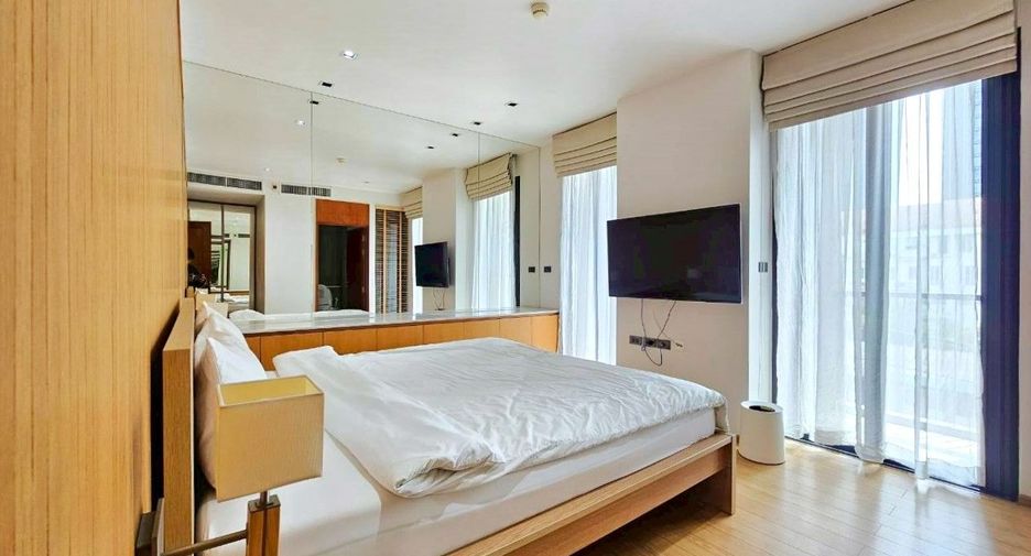 Apartamento con servicios en alquiler de 2 habitaciones en Khlong Toei, Bangkok