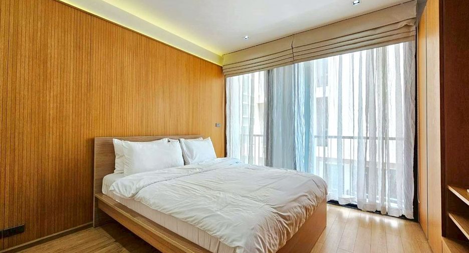 Apartamento con servicios en alquiler de 2 habitaciones en Khlong Toei, Bangkok