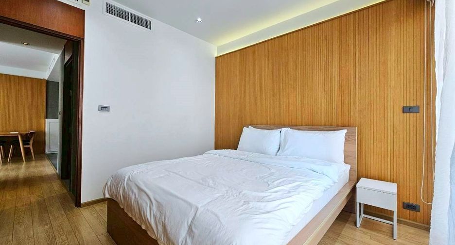Apartamento con servicios en alquiler de 2 habitaciones en Khlong Toei, Bangkok