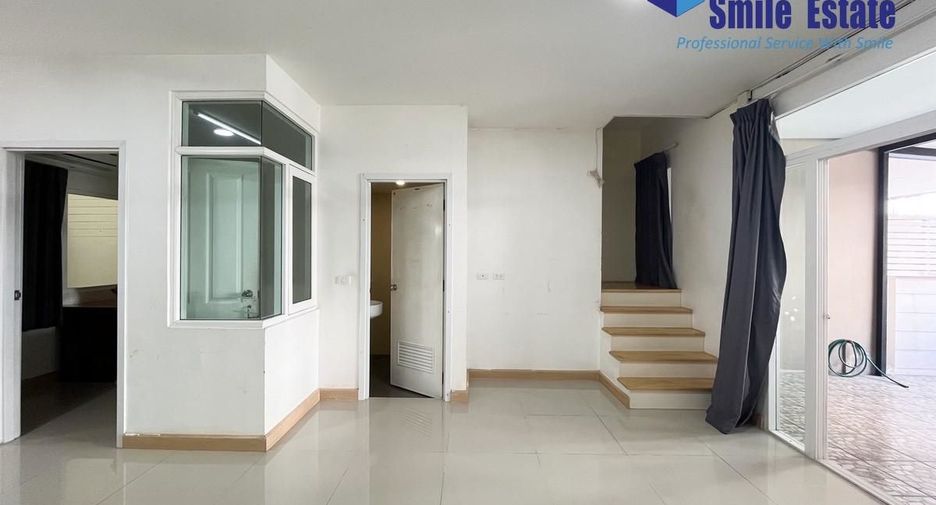 For sale 4 bedrooms townhouse in Bang Phli, Samut Prakan