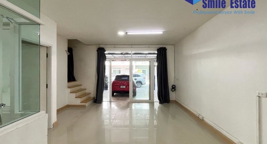 For sale 4 bedrooms townhouse in Bang Phli, Samut Prakan