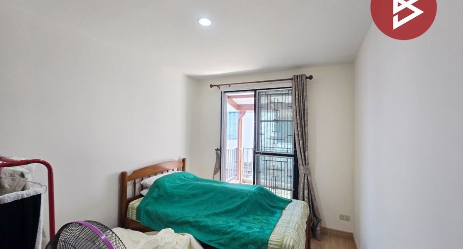 For sale 3 bedrooms townhouse in Mueang Samut Prakan, Samut Prakan