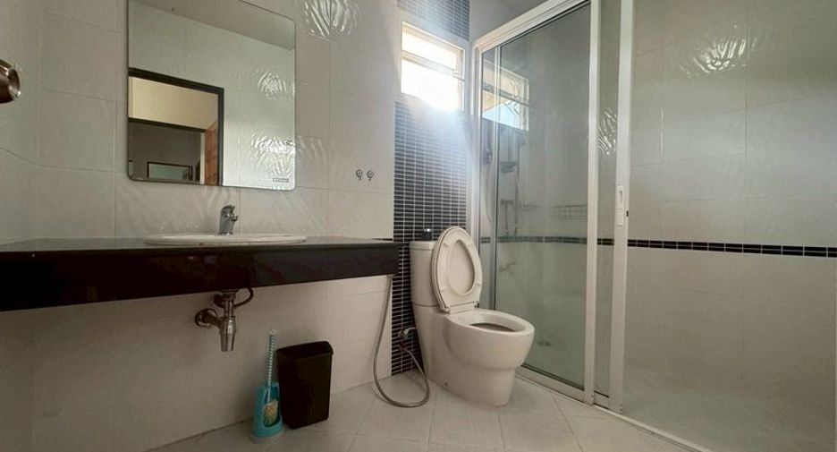 For rent 4 bedrooms house in Doi Saket, Chiang Mai