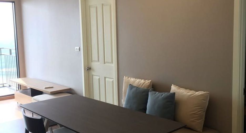 Condo en alquiler de 2 habitaciones en Yan Nawa, Bangkok