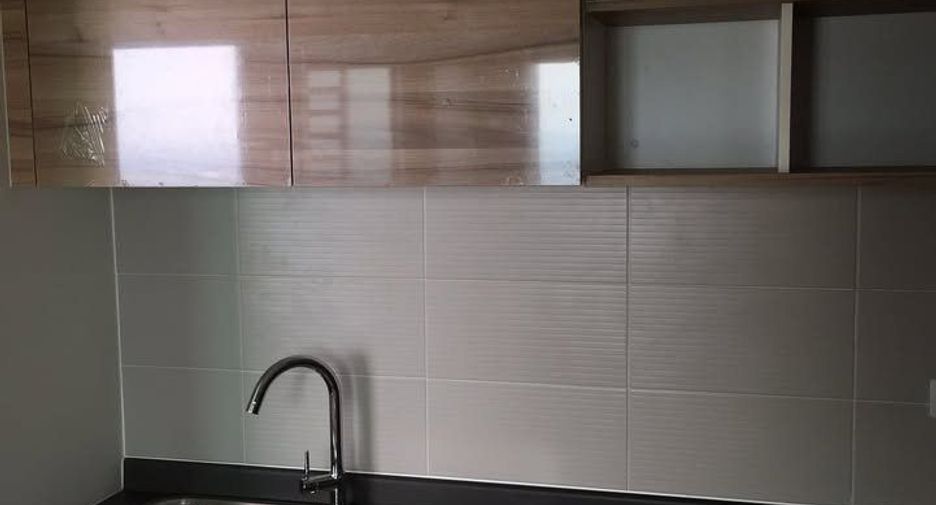 Condo en alquiler de 2 habitaciones en Yan Nawa, Bangkok