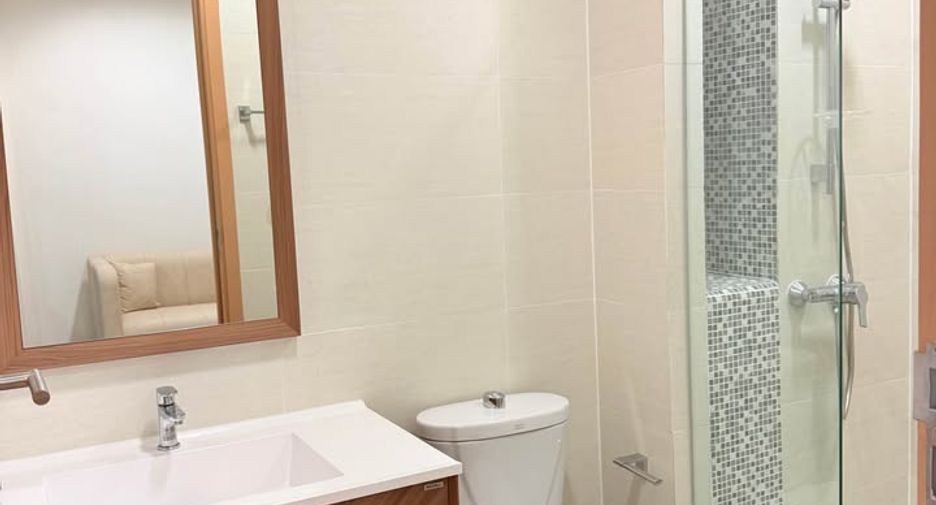 For rent 1 bed condo in Huai Khwang, Bangkok