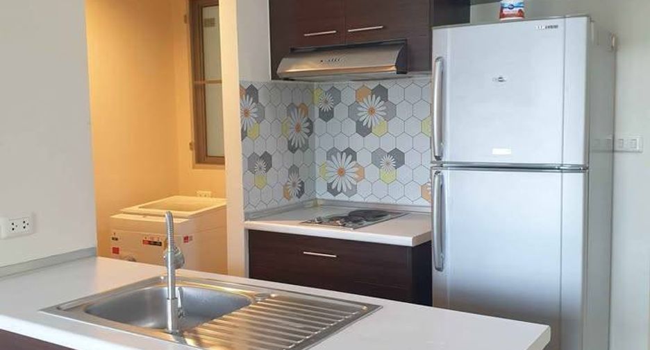 For rent 2 bedrooms condo in Bang Na, Bangkok