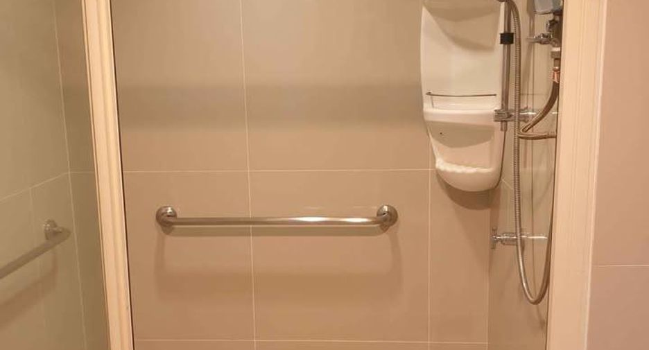 For rent 2 bedrooms condo in Bang Na, Bangkok