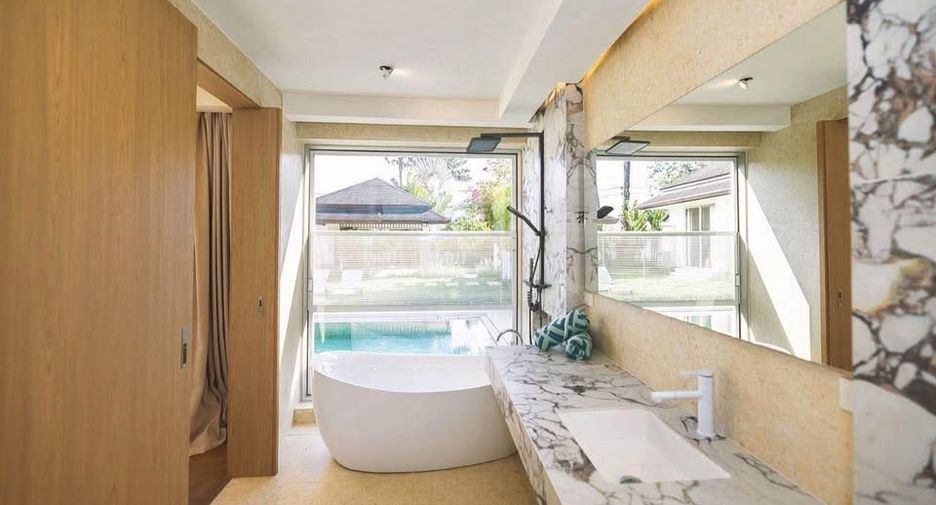 For rent 5 bedrooms villa in Thalang, Phuket