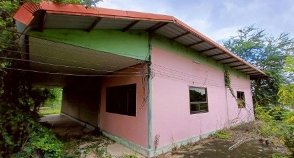 Büro zum Kauf mit 1 Zimmer in Khok Samrong, Lopburi