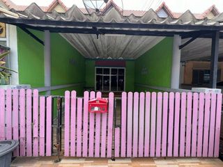 For sale 2 bedrooms townhouse in Ban Bueng, Chonburi