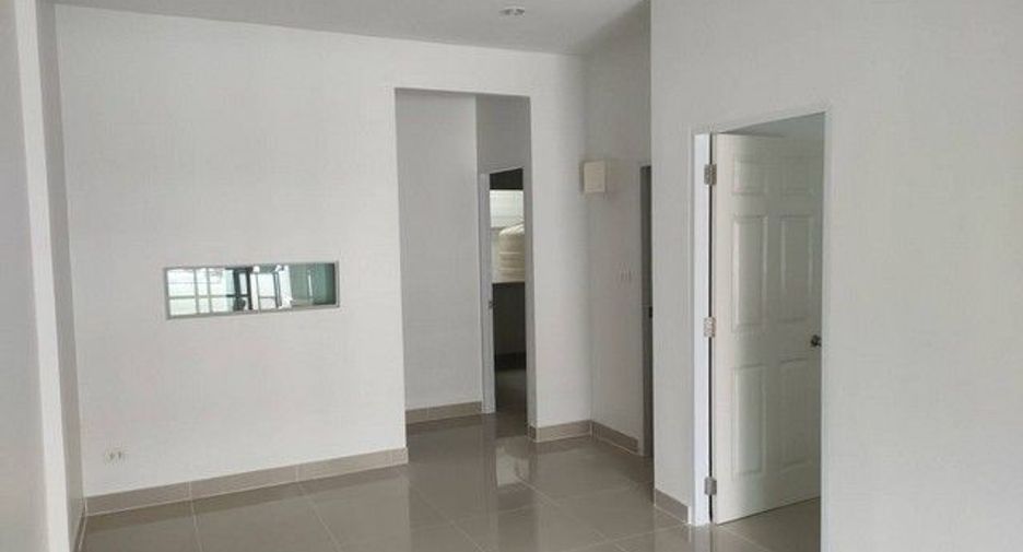 Reihenhaus zum Kauf mit 2 Zimmer in Ban Bueng, Chonburi