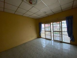 For sale 3 bedrooms townhouse in Ban Bueng, Chonburi