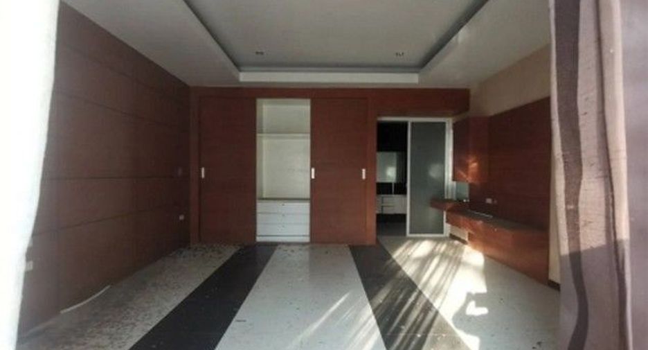 For sale 1 bed house in Ban Bueng, Chonburi