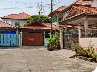 Haus zum Kauf mit 1 Zimmer in Nong Khaem, Bangkok