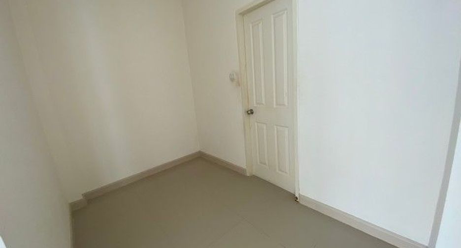 À vendre 3 chambres maison à Ban Bueng, Chonburi
