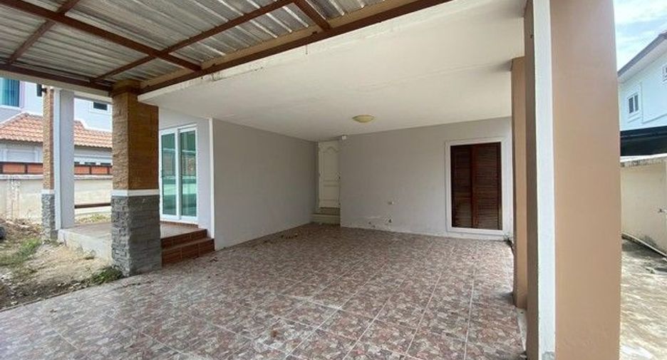 À vendre 3 chambres maison à Ban Bueng, Chonburi