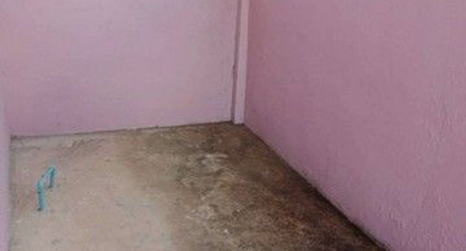 Casa en venta de 3 habitaciones en Ban Bueng, Chonburi