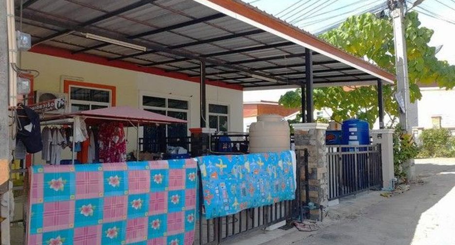 Продажа 2 спальни дом в Ban Bueng, Чонбури