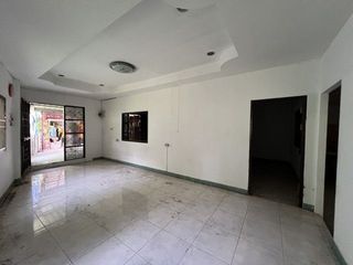 For sale 3 bedrooms townhouse in Ban Bueng, Chonburi