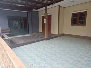 Продажа 3 спальни дом в Ban Bueng, Чонбури
