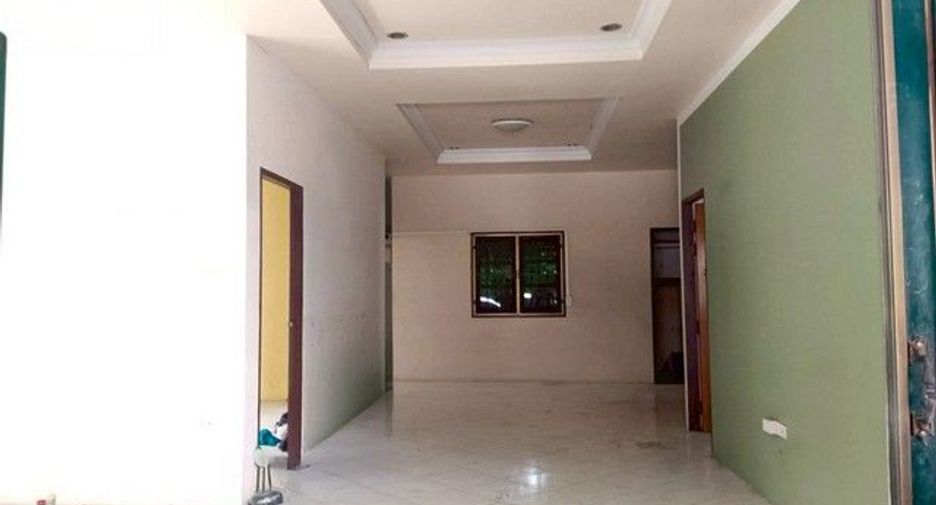 For sale 3 bedrooms house in Ban Bueng, Chonburi