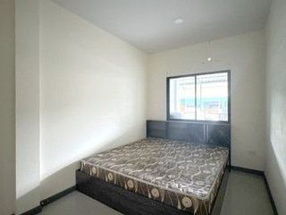 Reihenhaus zum Kauf mit 2 Zimmer in Ban Bueng, Chonburi