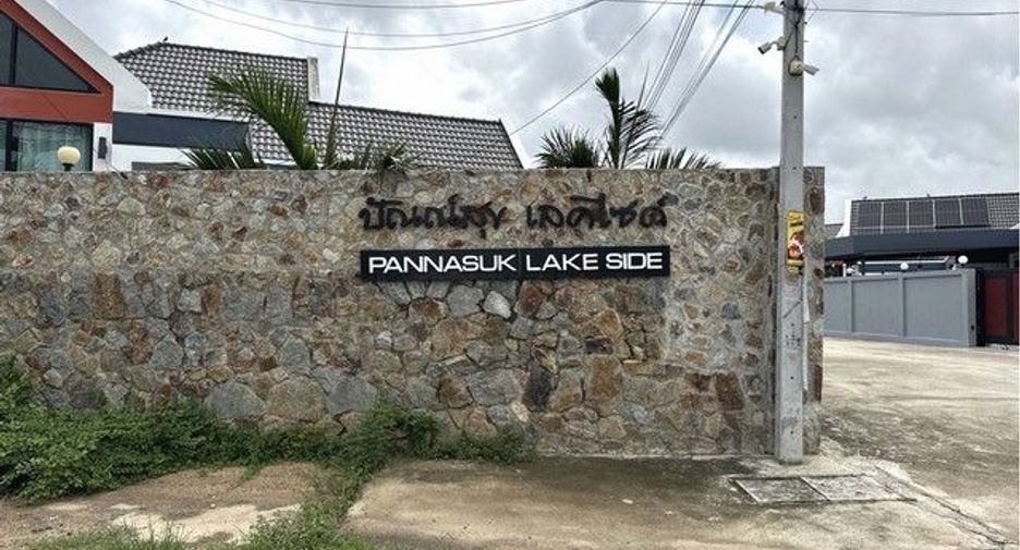 For sale 3 bedrooms house in Ban Bueng, Chonburi