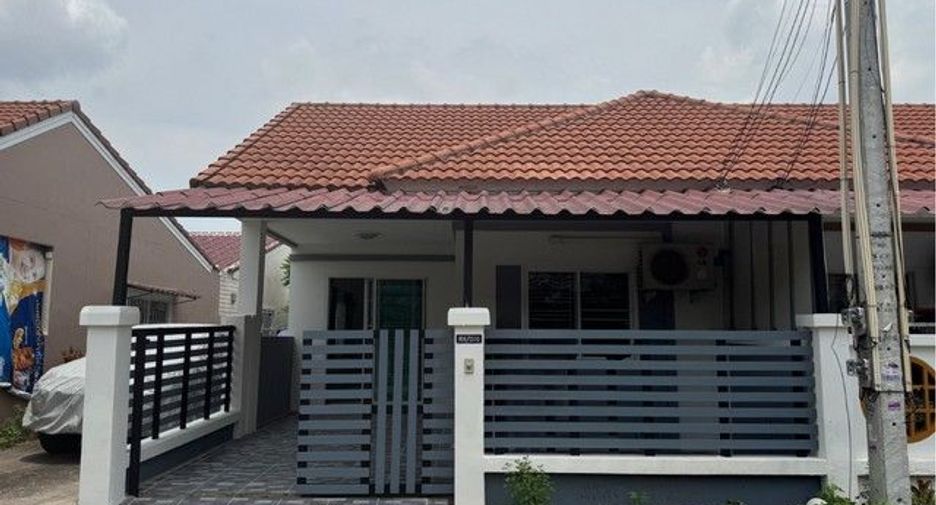À vendre 2 chambres maison à Ban Bueng, Chonburi