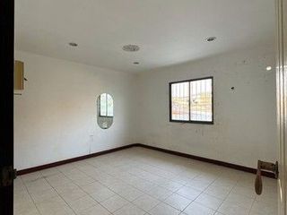 For sale 3 bedrooms townhouse in Ban Bueng, Chonburi