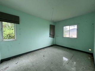 For sale 3 bedrooms townhouse in Ban Bueng, Chonburi