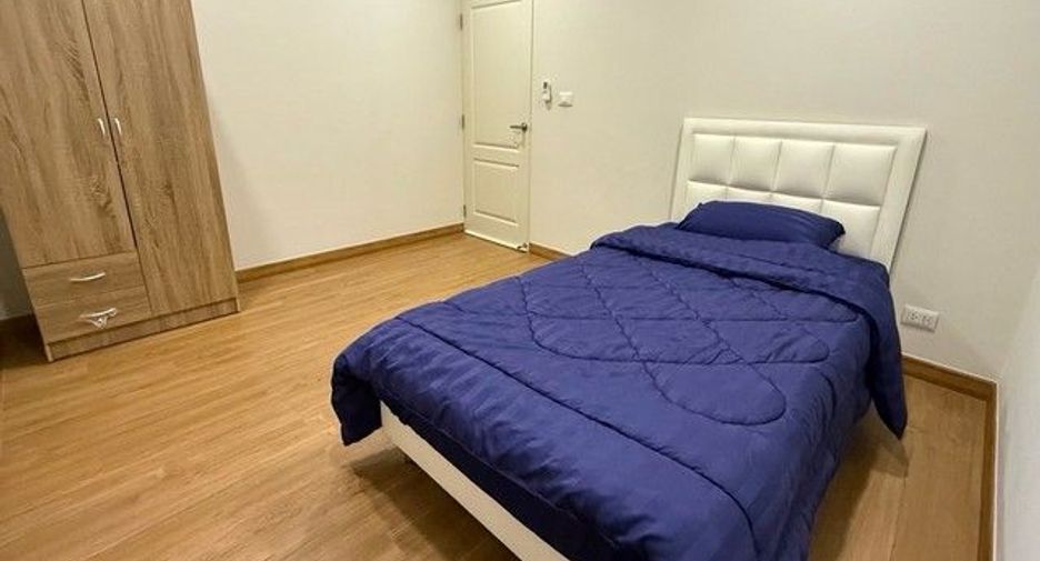 For rent 4 bedrooms house in Thung Khru, Bangkok
