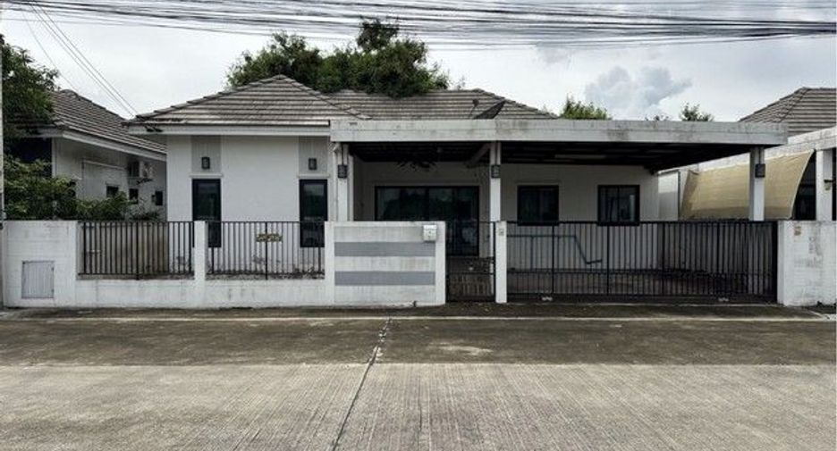 For sale 4 bedrooms house in Mueang Chon Buri, Chonburi