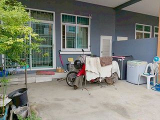 For sale 3 bedrooms townhouse in Ban Bueng, Chonburi