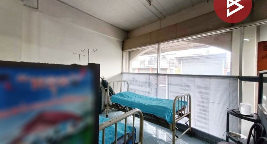 For sale 8 bedrooms retail Space in Chok Chai, Nakhon Ratchasima