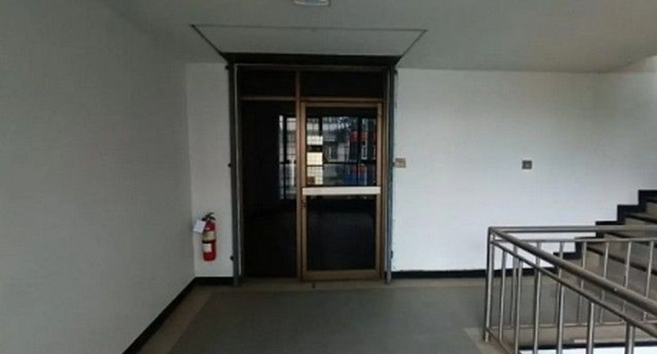 Büro zum Kauf mit 1 Zimmer in Khlong Lan, Kamphaeng Phet