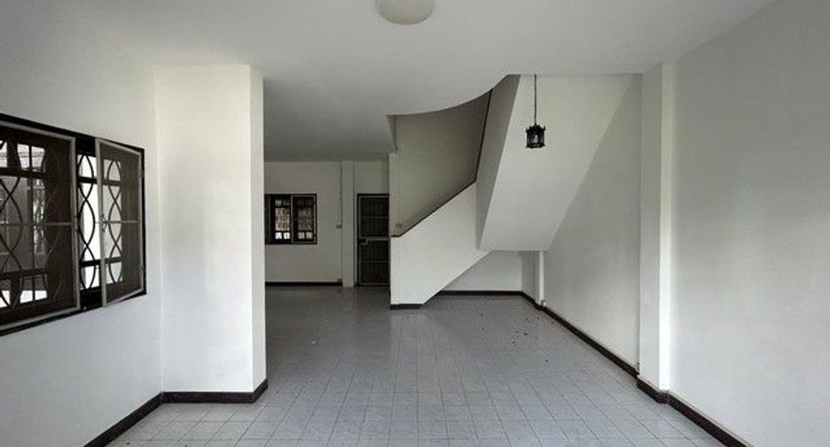 Haus zum Kauf mit 3 Zimmer in Ban Khai, Rayong