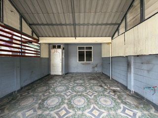 Casa adosada en venta de 2 habitaciones en Krathum Baen, Samut Sakhon